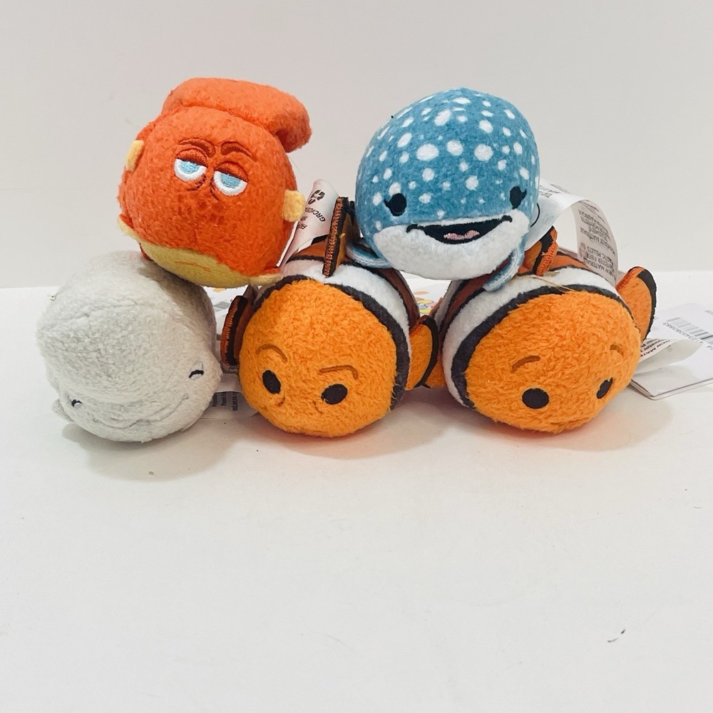NWT Disney Finding Dory Tsum Tsum 2016‎ Nemo Marlin Hank Bailey Destiny Lot of 5